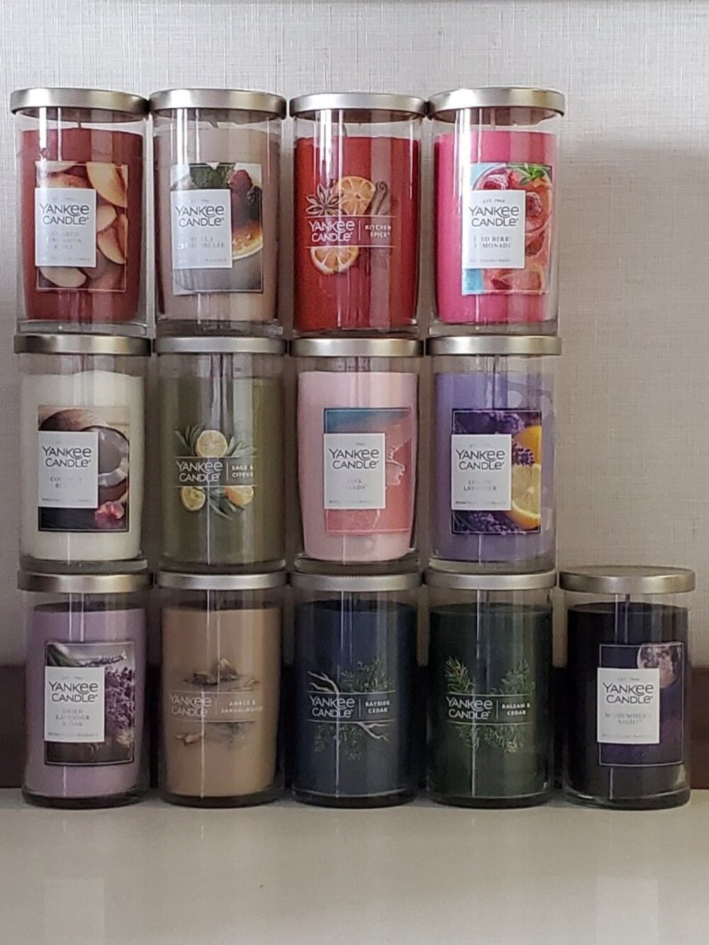 Yankee Candle bundle lot (13) assorted 14.25 OZ